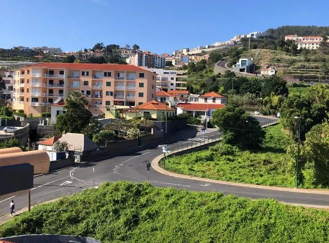 Madeira Paradise * كانيكو